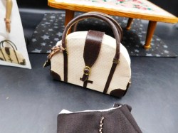 doug james close to capri purse